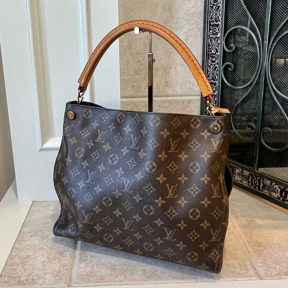Louis Vuitton Monogram Gaia Noir Hobo Bag - Picture 3 of 10